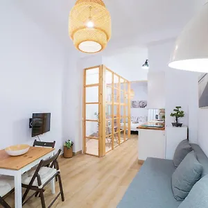 Lovely Center Apartment